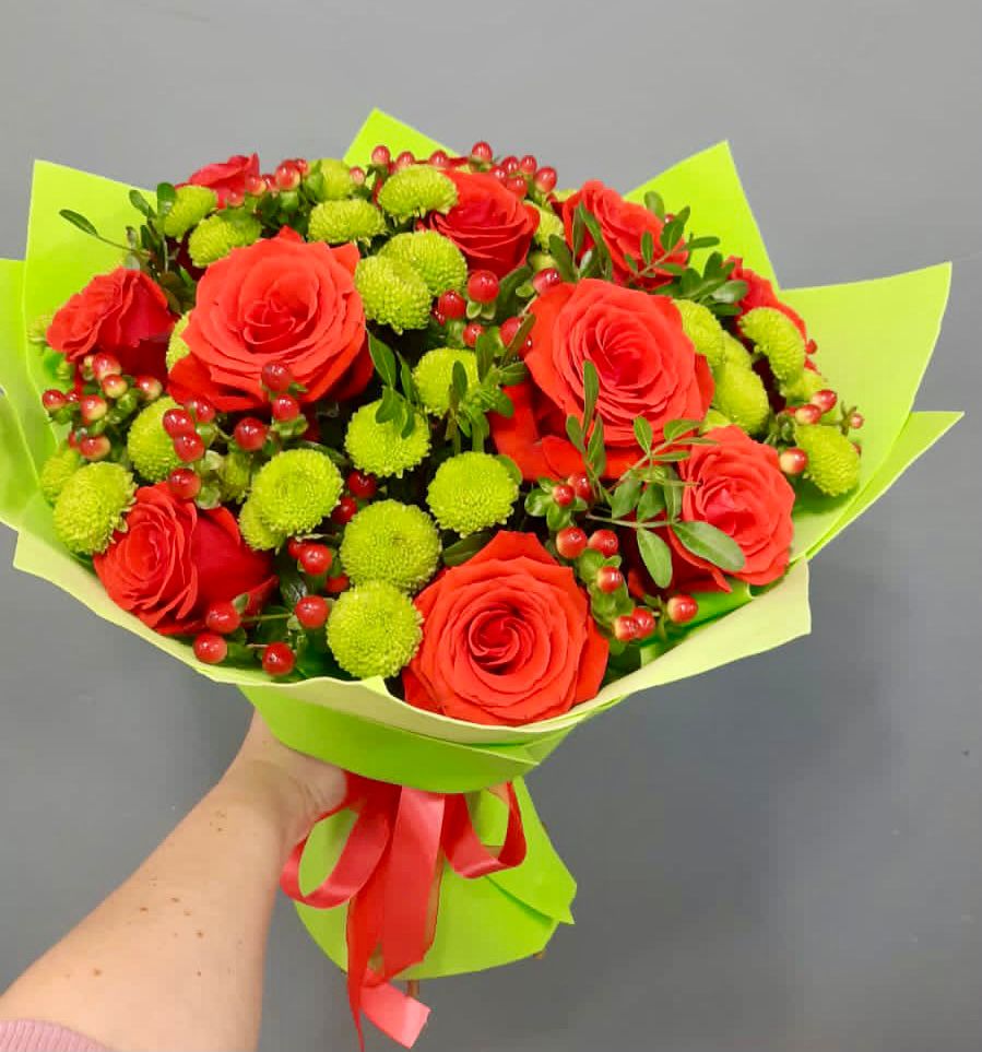 Букет цветов из: Хризантемы и Розы в Митякинской