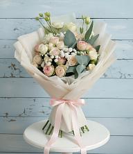 Букет цветов из:  Розы и Лизиантусы в Митякинской