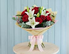 Букет цветов из:  Лилии и Розы в Митякинской