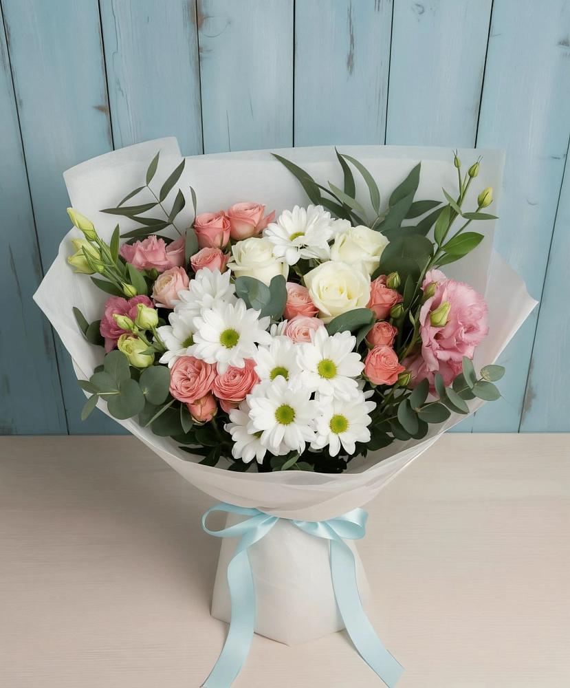 Букет цветов из: Розы, Лизиантусы и Хризантемы в Митякинской