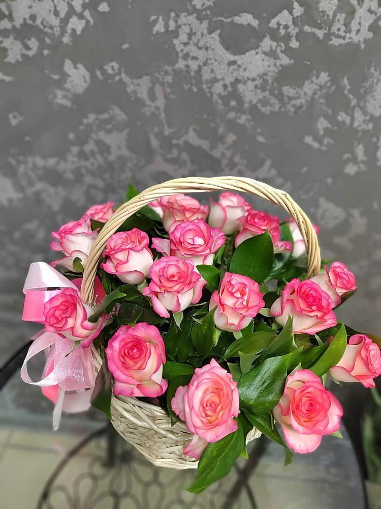 Цветочная композиция из Розы в корзине в Митякинской
