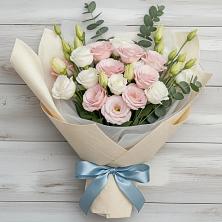 Букет цветов из:  Лизиантусы в Митякинской