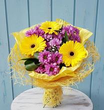 Букет цветов из:  Хризантемы и Герберы в Митякинской