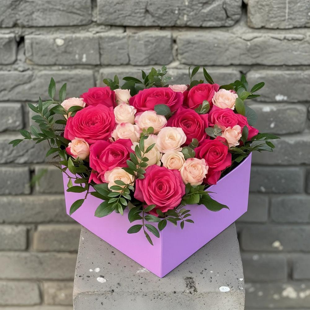 Цветочная композиция из Розы в коробке в Митякинской