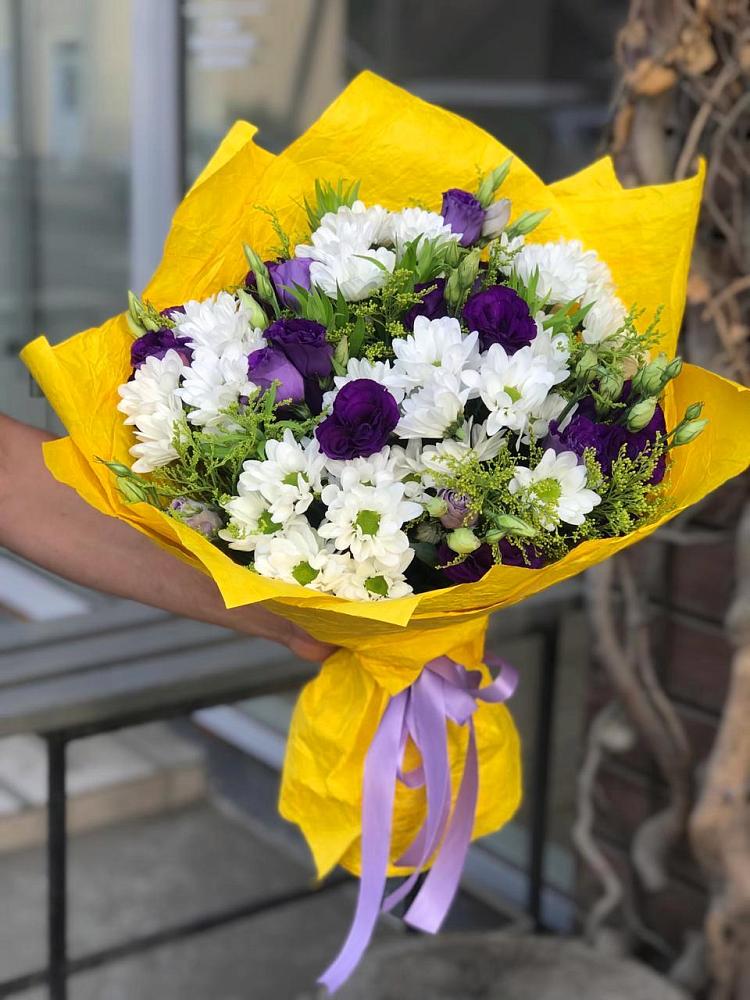 Букет цветов из: Ирисы, Хризантемы и Ромашки в Митякинской