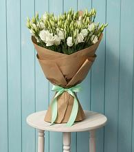 Букет цветов из:  Лизиантусы в Митякинской