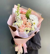 Букет цветов из:  Хризантемы и Розы в Митякинской