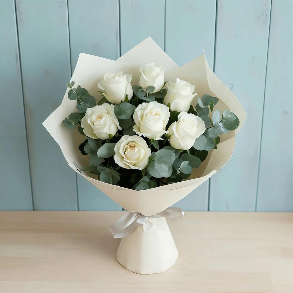 Букет Белые розы в Эвкалипте в Митякинской