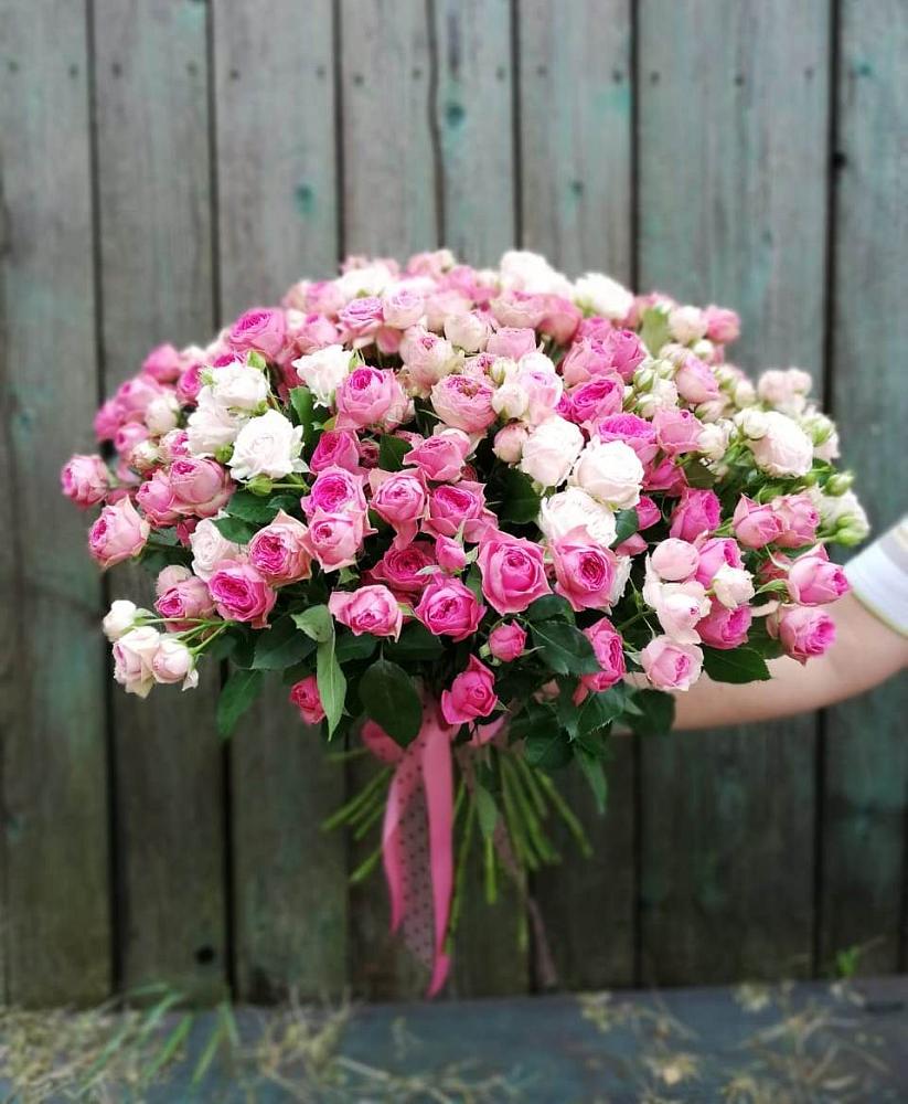 Букет Розовые кустовые розы Натали и Лав Лидия в Митякинской