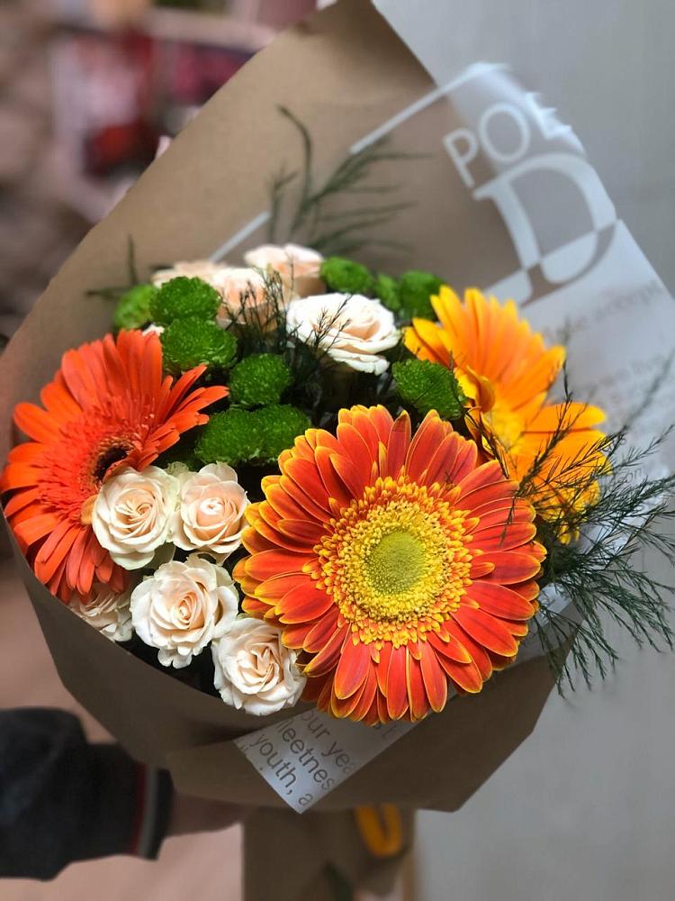 Букет цветов из: Герберы, Хризантемы и Розы в Митякинской
